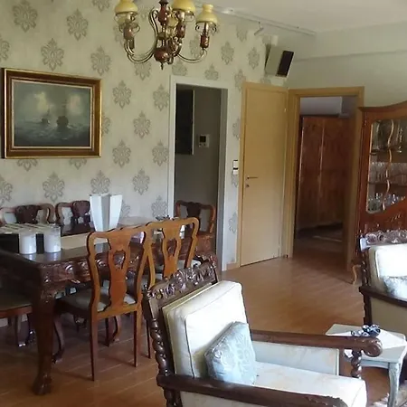 别墅 κατοικία με θέα στο δάσος 塞萨洛尼基